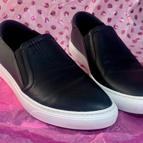 Kenneth Cole slip on low platform shoes 💋 - Picture 3 of 8